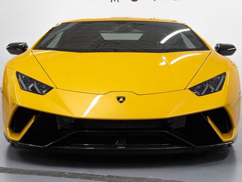 Used 2019 Lamborghini Huracan Performante image 3