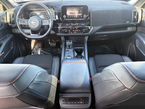 Used 2024 Nissan Pathfinder Rock Creek AWD/4WD image 32
