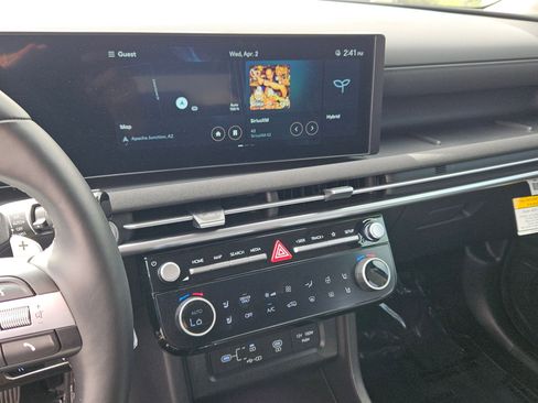 Used 2025 Hyundai Tucson Limited image 14