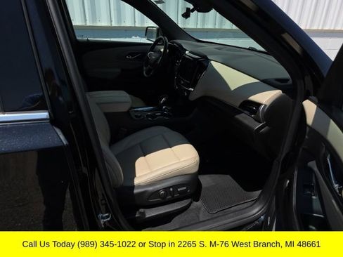 Used 2023 Chevrolet Traverse LT w/ LT Premium Package AWD/4WD image 44