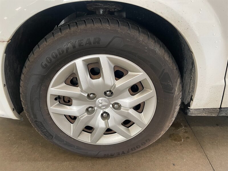 Used 2014 RAM C/V Tradesman FWD image 21