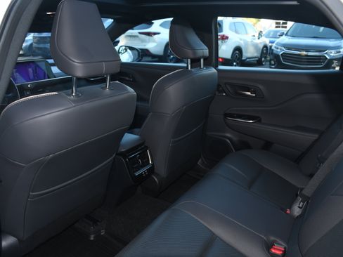 Used 2025 Toyota Crown Limited image 17