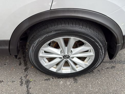 Used 2019 Nissan Rogue Sport SV AWD/4WD image 21