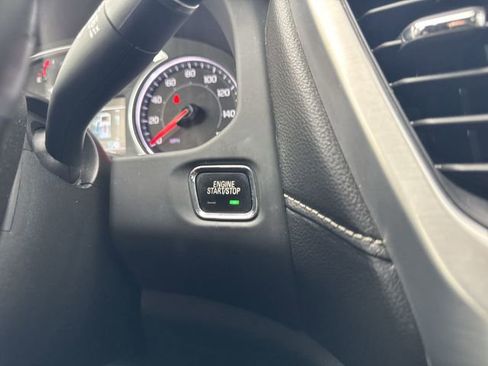 Used 2019 GMC Acadia SLT image 18