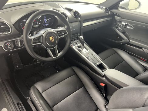 Certified 2024 Porsche 718 Cayman RWD image 4