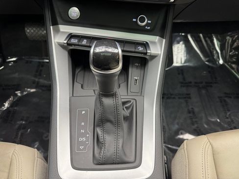 Used 2020 Audi Q3 2.0T Premium Plus w/ Premium Plus Package image 19