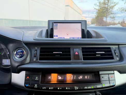 Used 2013 Lexus CT 200h w/ Premium Pkg w/Navigation image 27