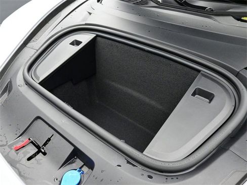 New 2026 Porsche Taycan image 22