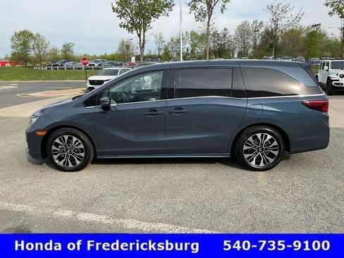 Used 2026 Honda Odyssey Elite image 3
