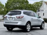 Used 2017 Chevrolet Traverse LT w/ Style and Technology Package image 5