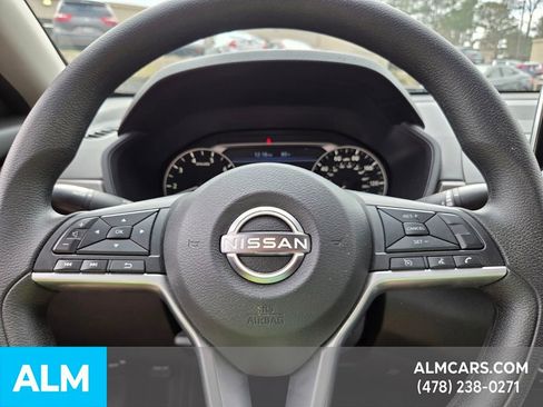 Used 2025 Nissan Altima 2.5 SV image 21