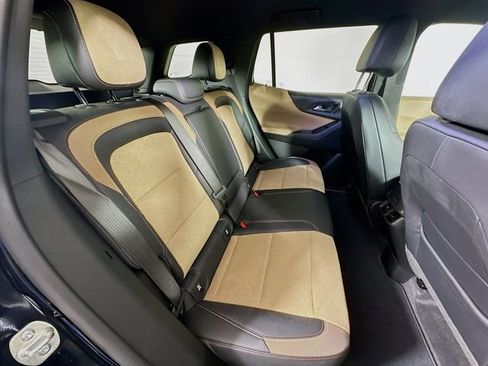 Used 2025 Chevrolet Equinox ACTIV w/ Safety and Technology Package image 28