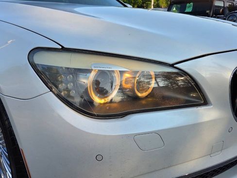 Used 2011 BMW 750Li xDrive AWD/4WD image 23