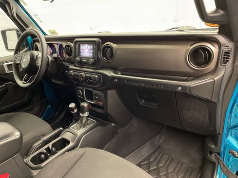 Certified 2020 Jeep Wrangler Unlimited Sport image 31