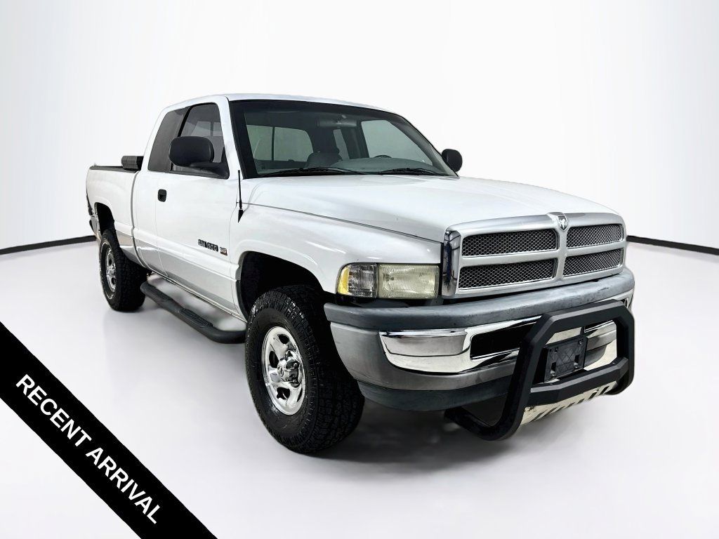 Used 2001 Dodge Ram 1500 Truck 2WD Quad Cab image 1
