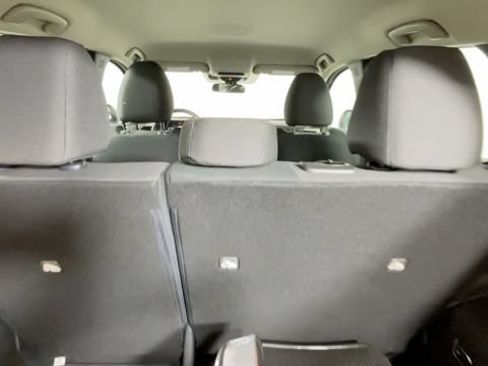 Used 2025 Nissan Kicks S FWD image 13