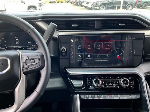Used 2024 GMC Sierra 2500 Denali w/ Denali Reserve Package AWD/4WD image 6