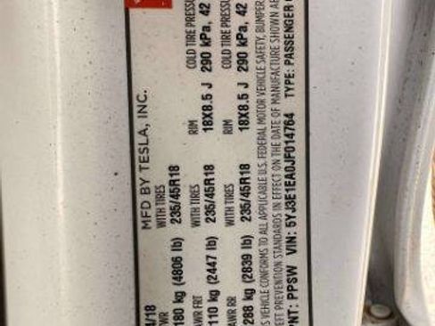 Used 2018 Tesla Model 3 Long Range image 17