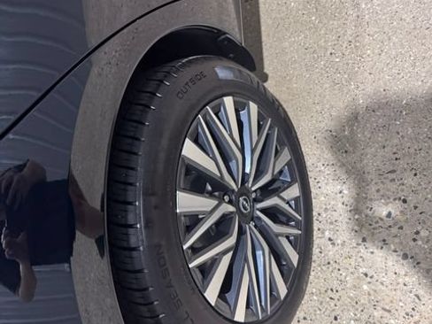 Used 2024 Nissan Altima 2.5 SV FWD image 28