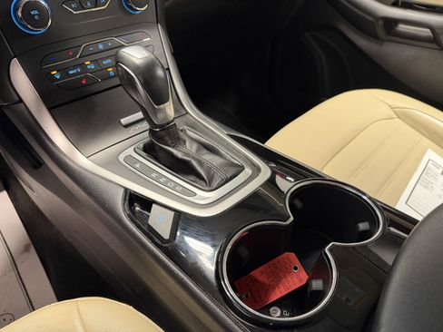 Used 2017 Ford Edge SEL w/ Equipment Group 201A image 12