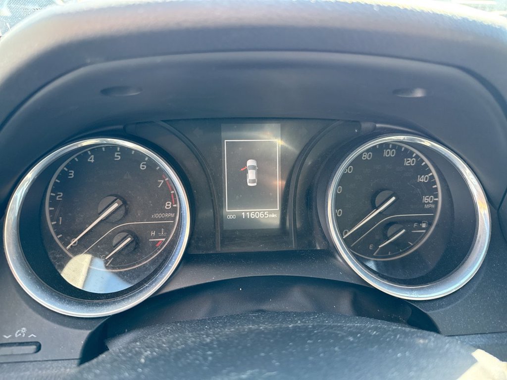 Used 2020 Toyota Camry SE FWD image 9