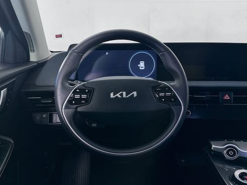 Used 2024 Kia EV6 Light image 18