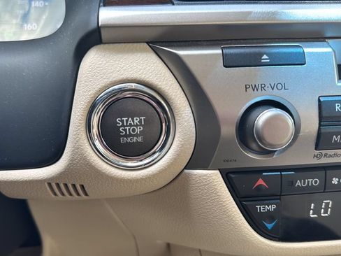 Used 2015 Lexus ES 350 w/ Luxury Package FWD image 22