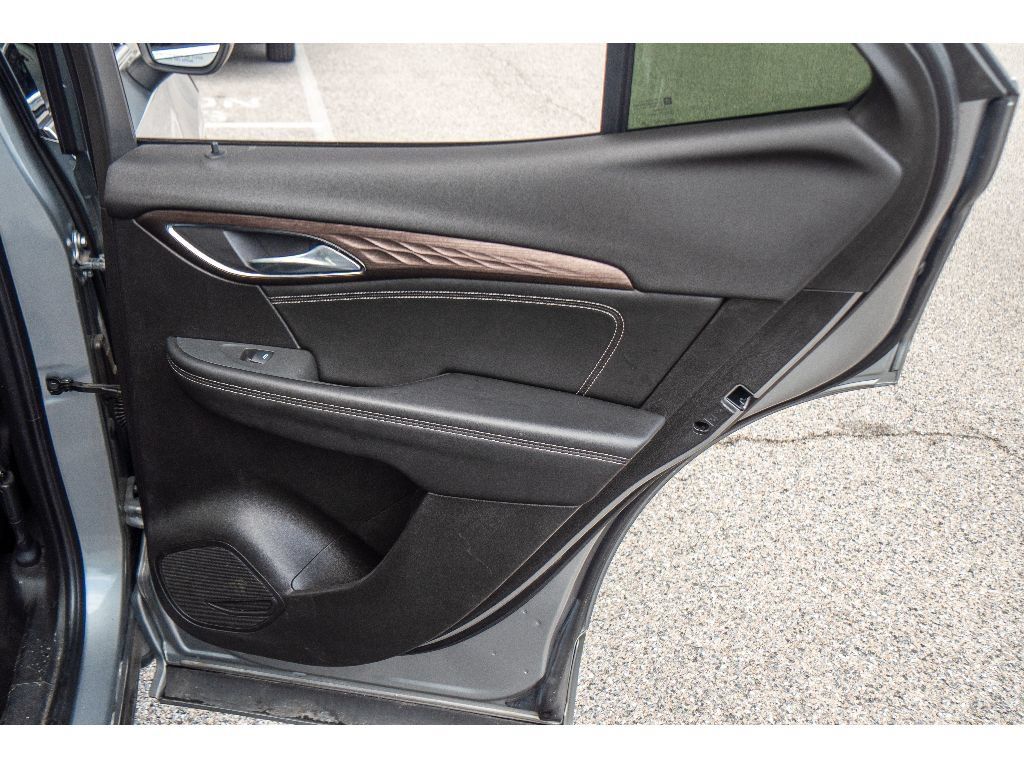 Used 2023 Buick Envision Avenir AWD/4WD image 23