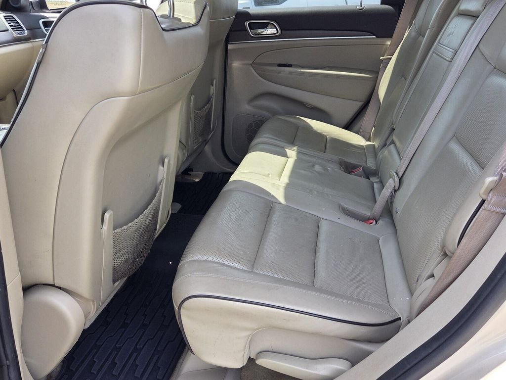 Used 2014 Jeep Grand Cherokee Overland w/ Advanced Technology Group RWD image 6