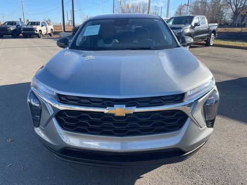 Used 2024 Chevrolet Trax LS image 8
