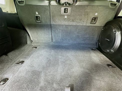 Used 2023 Jeep Wrangler Unlimited Rubicon image 25