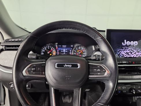 Certified 2022 Jeep Compass Latitude image 15