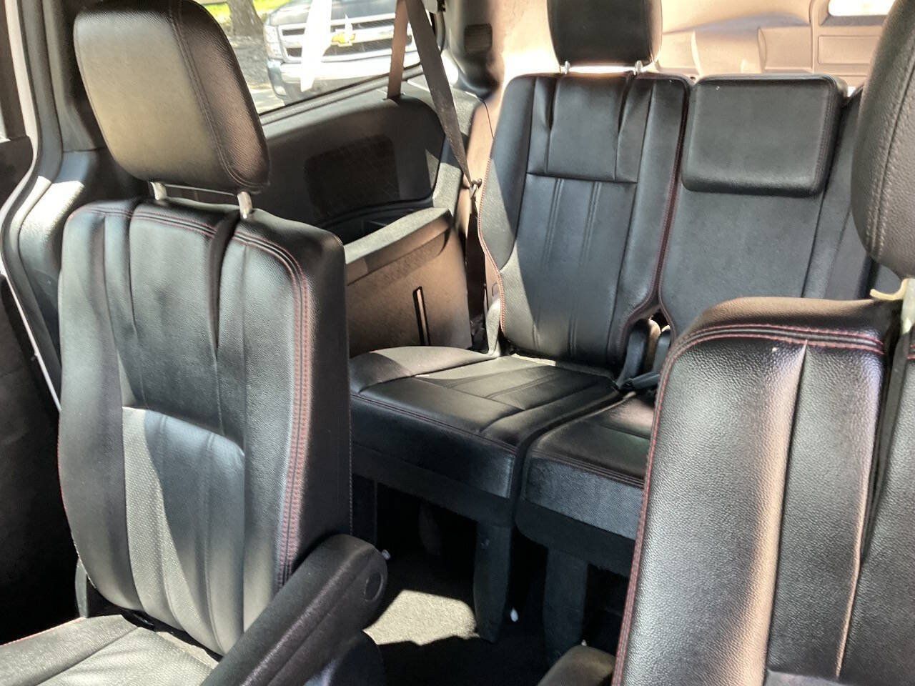 Used 2019 Dodge Grand Caravan GT FWD image 11