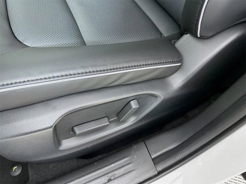 Certified 2025 MAZDA CX-5 AWD 2.5 S w/ Select Package image 8