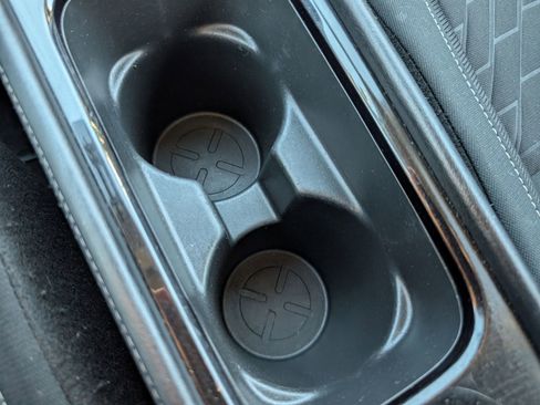 Used 2022 Nissan Kicks SV image 31