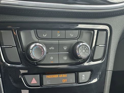 Used 2020 Buick Encore Preferred FWD image 20