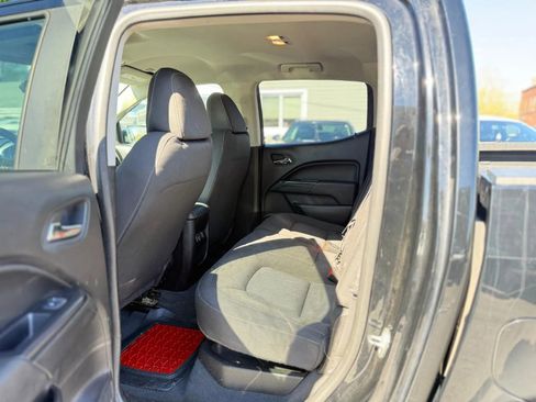 Used 2019 Chevrolet Colorado LT AWD/4WD image 10