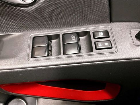 Used 2024 Nissan Frontier PRO-4X w/ Pro Convenience Package image 32