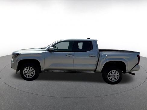 Used 2026 Toyota Tacoma SR5 RWD image 8