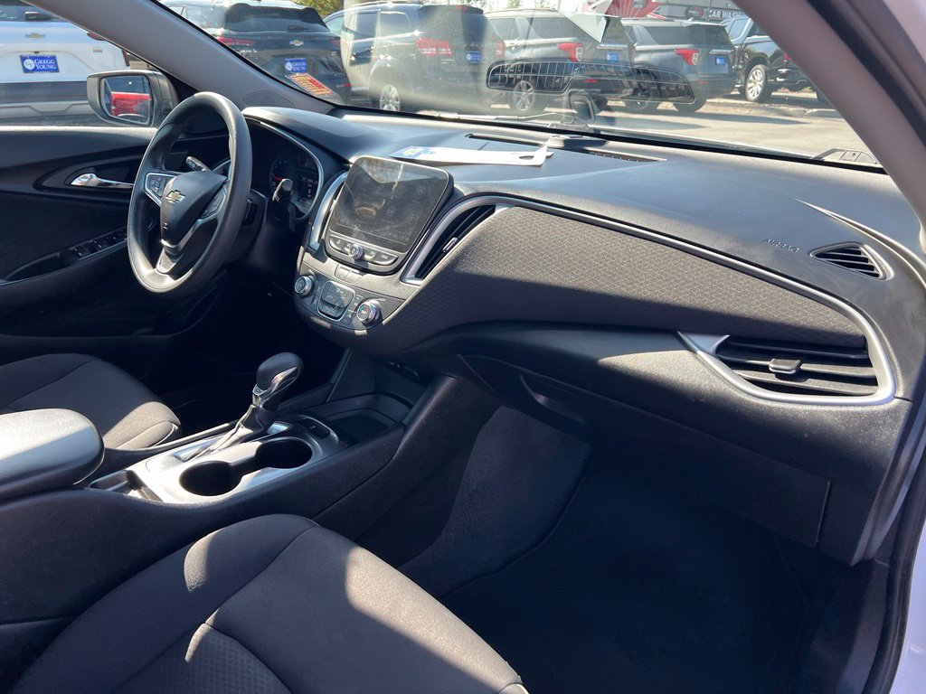 Used 2022 Chevrolet Malibu LS FWD image 26