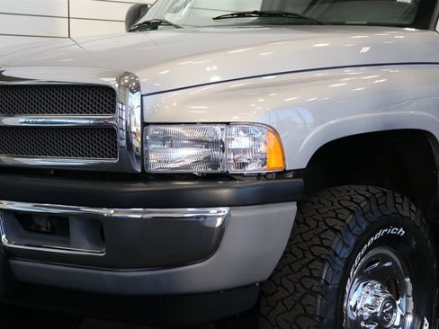 Used 1998 Dodge Ram 2500 Truck 4x4 Quad Cab image 12