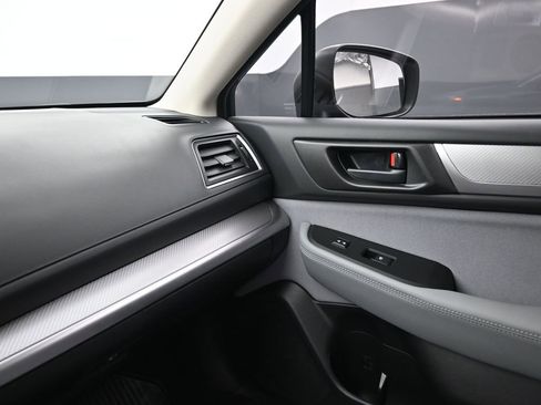 Used 2018 Subaru Outback 2.5i image 22