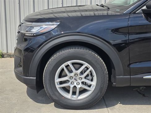 New 2025 Ford Explorer Active w/ Active Comfort Package image 8