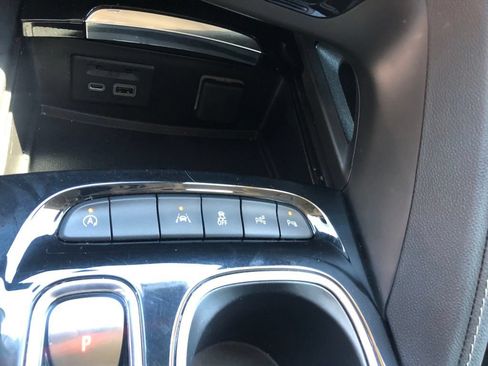 Used 2023 Buick Envision Avenir FWD image 31