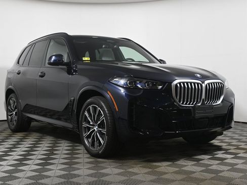 Certified 2025 BMW X5 xDrive40i w/ M Sport Package AWD/4WD image 9
