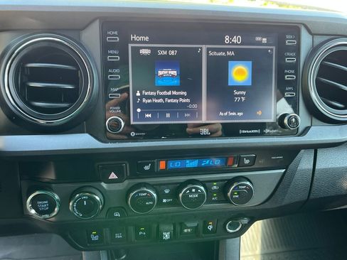 Used 2021 Toyota Tacoma TRD Off-Road w/ TRD Premium Off Road Package AWD/4WD image 16