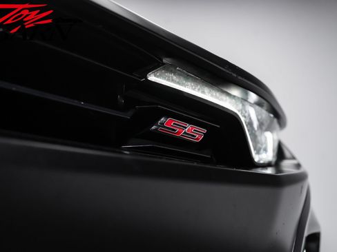 Used 2022 Chevrolet Camaro SS RWD image 10