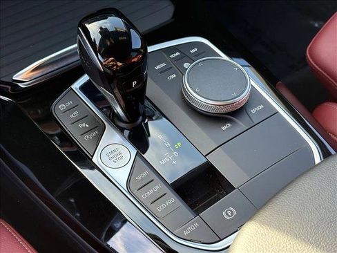 Used 2024 BMW X3 sDrive30i w/ Premium Package w/ZPA image 11