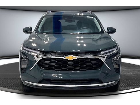 New 2026 Chevrolet Trax LT w/ LT Convenience Package FWD image 18