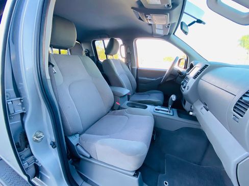 Used 2019 Nissan Frontier SV image 21